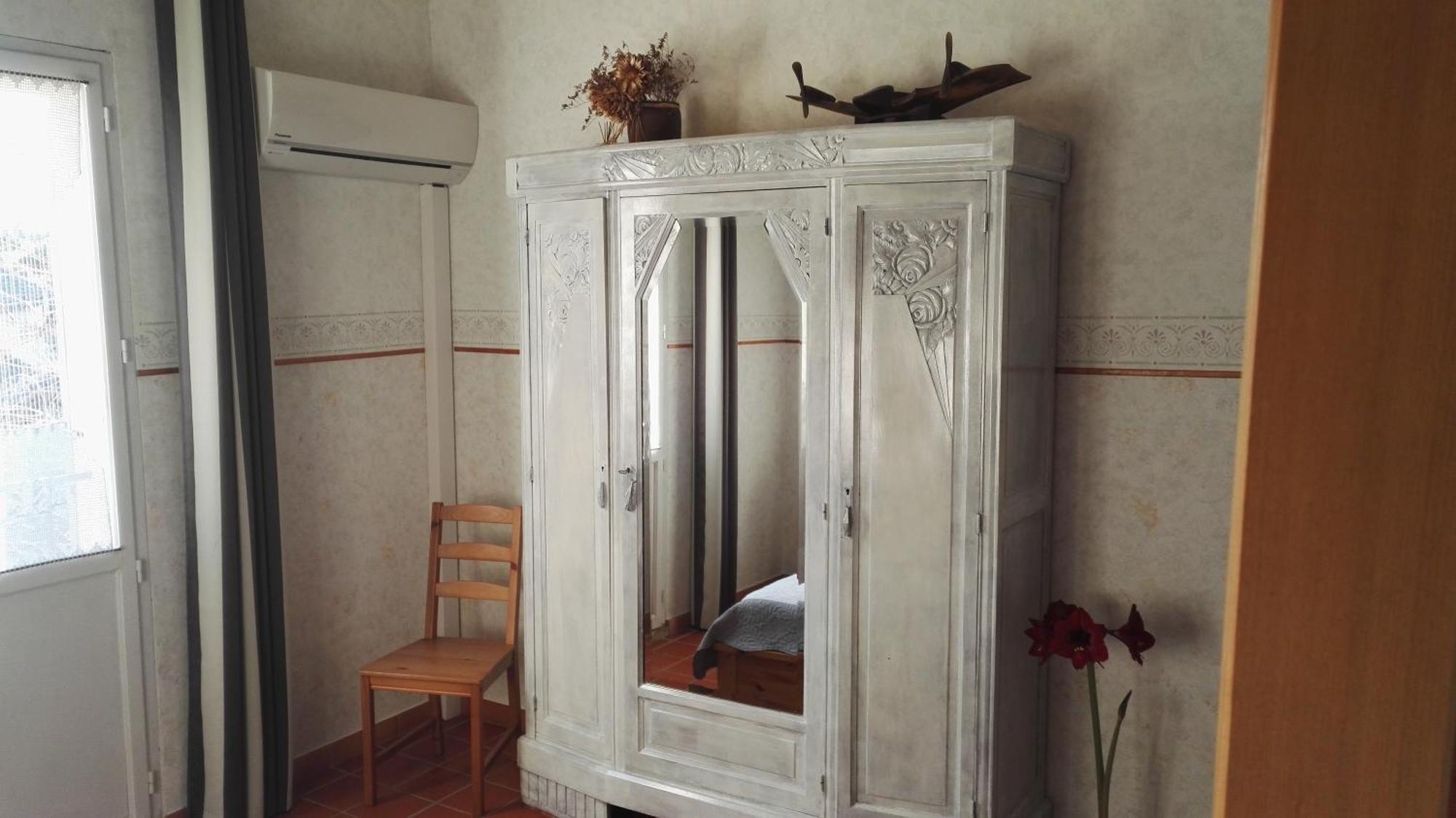 Chambres D'Hotes La Chrysalide Loriol-du-Comtat Rum bild